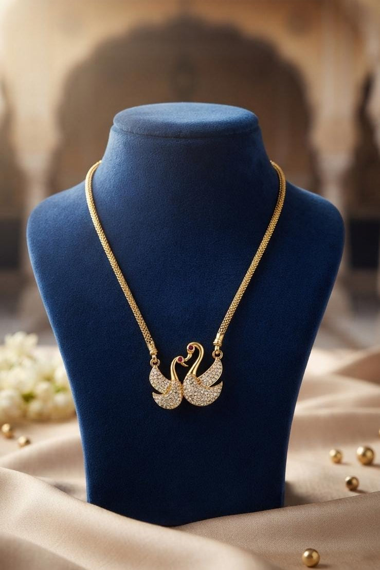 Gold Finish Curved Leaf Pendant Chain
