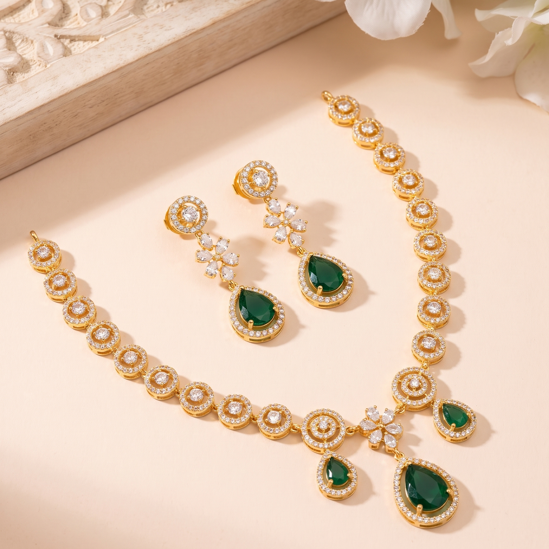 Green Teardrop Stone Gold Tone Necklace Set with Earrings