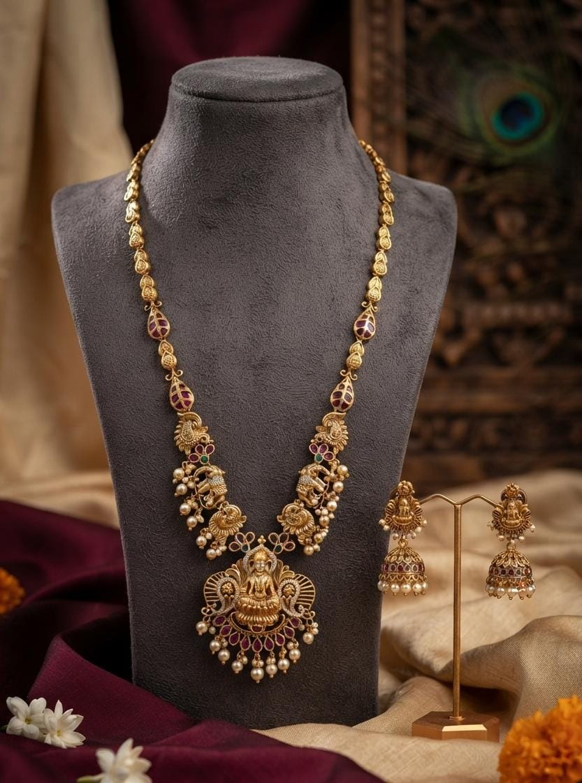 Gold Finish Antique Floral Necklace Set